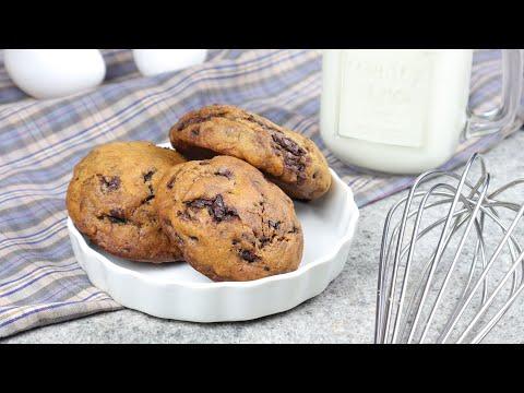 VERY EASY CHEWY CHOCOLATE CHIP COOKIES