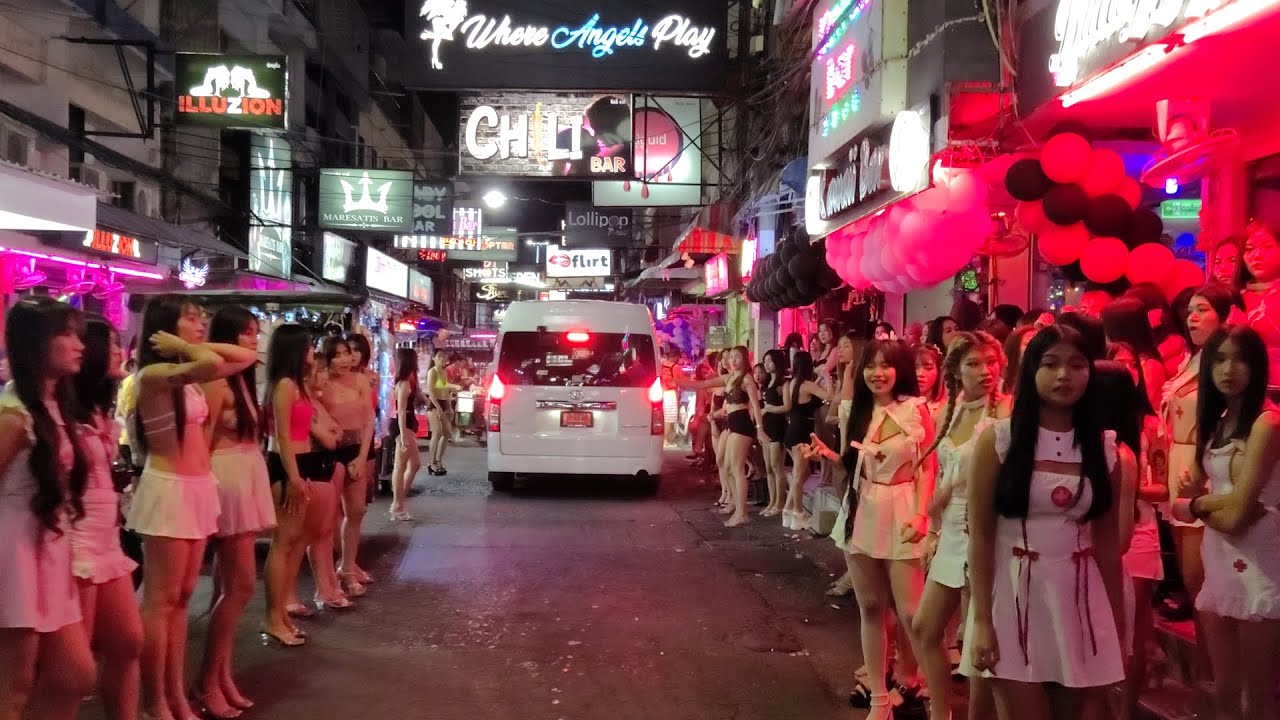 Pattaya Thailand Nightlife soi 6 craziest st in Thailand Beautiful girls Ladyboys soi Chaiyapoon