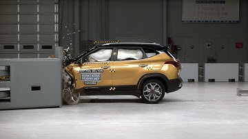 2021 Kia Seltos driver-side small overlap IIHS crash test
