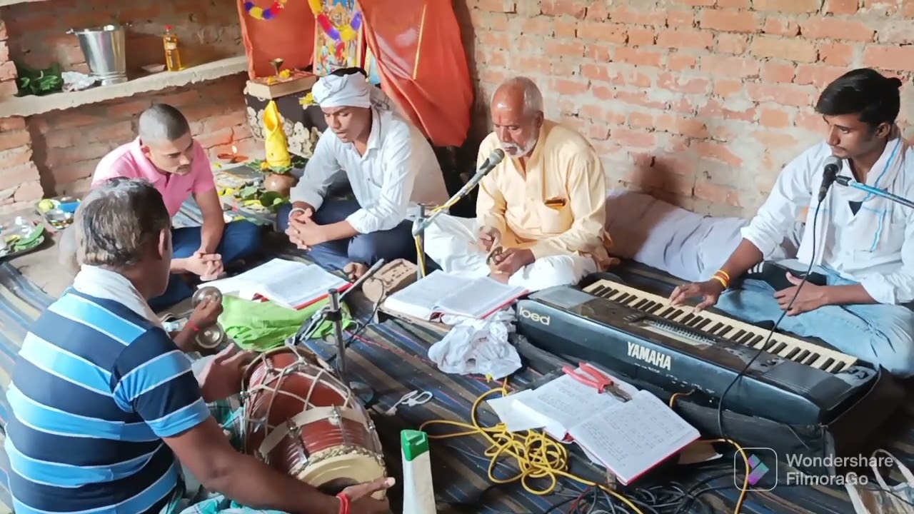 तर्ज- छोड़ के ना जाओ पिया धुन पर पयासी जी ने जम के धमाल मचाया । #पयासीबन्धु# वृजेश मिश्रा जी ॥🙏🙏🙏🙏🙏