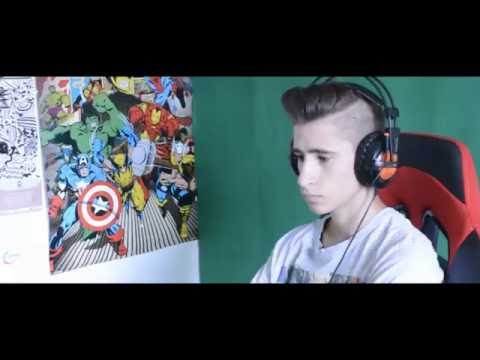 #AmixemFondVert ! Court-Métrage ! ft @_Amixem