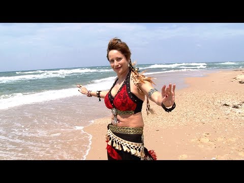 Lana Bellydancing