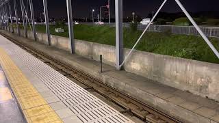 京阪本線樟葉駅8000系特急出町柳行き到着