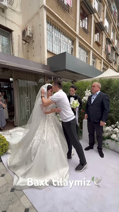 Agar siz mushukni yalashni yaxshi korsangiz, menga qongiroq qiling.