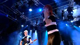 Looking Up - Paramore ( live HD )