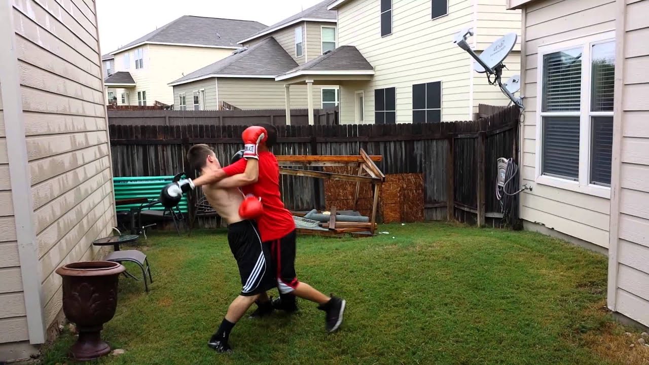 Violent INSANE STREET FIGHTS ON SAN ANTONIO TEXAS YouTube