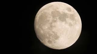 Luna gibbosa  Roma 06 dicembre 2022 ore 18
