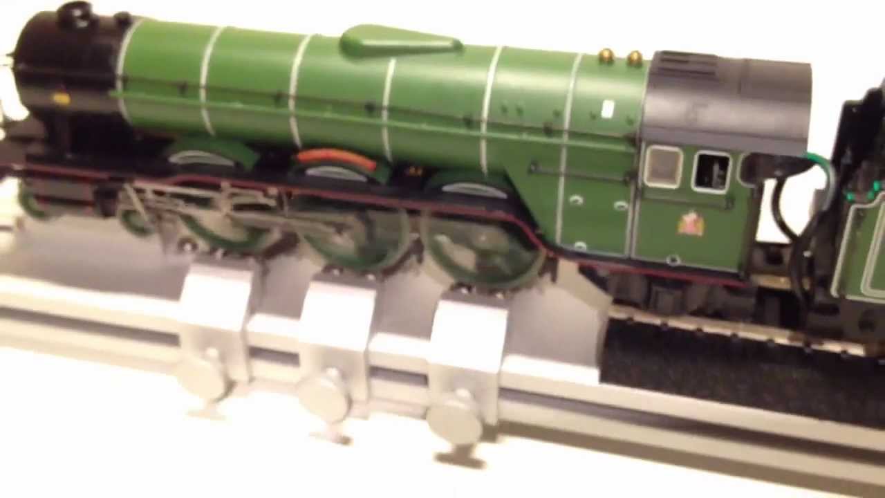 Hornby Live Steam Flying Scotsman 4472 on its first run! in 720 HD