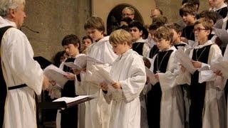 Entre le Boeuf et l'Âne gris, Anges dans nos Campagnes - Pts Chanteurs Ste-Croix de Neuilly, paroles chords