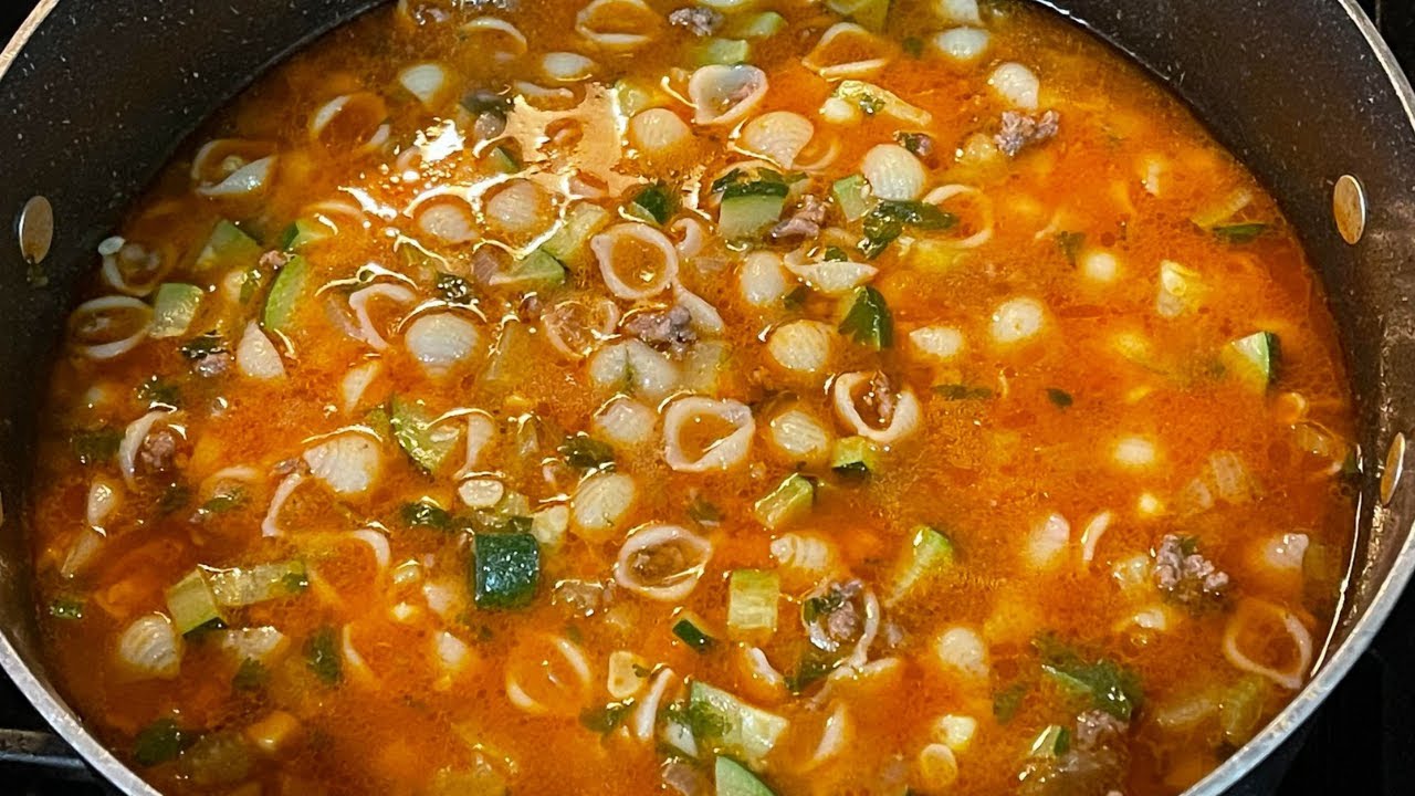 Cómo Preparar Una Rica Sopa Loca De Pasta Con Carne Molida y Verduras - La  Cocina De Sol