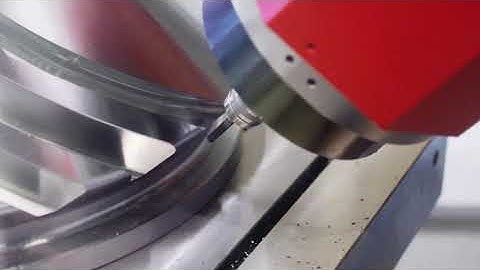 UMILL 1500: 5-axis machining center for milling and turning