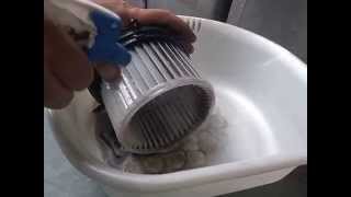 １０年落ちのスズキエブリーのエアコンブロワーファン洗浄