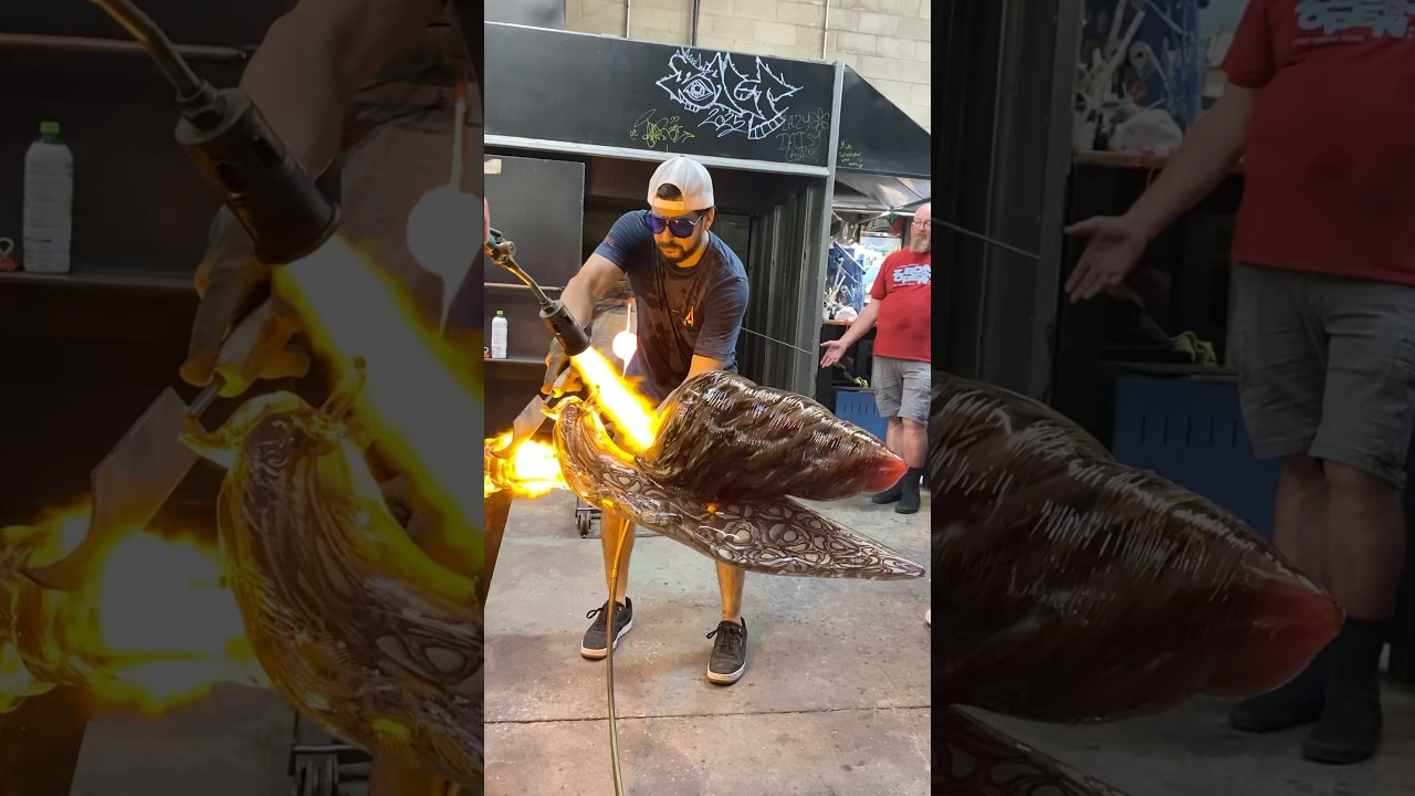 We made world LARGEST GLASS SNAIL 🐌 at Ignite Glass!  