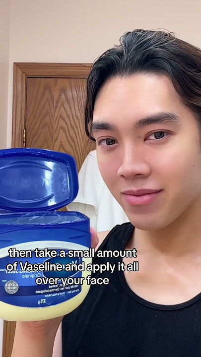 How to use Vaseline on your face #koreanskincare #skincare #skincareroutine #skincaretips