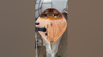 Wooden boatbuilding - First coat of varnish.