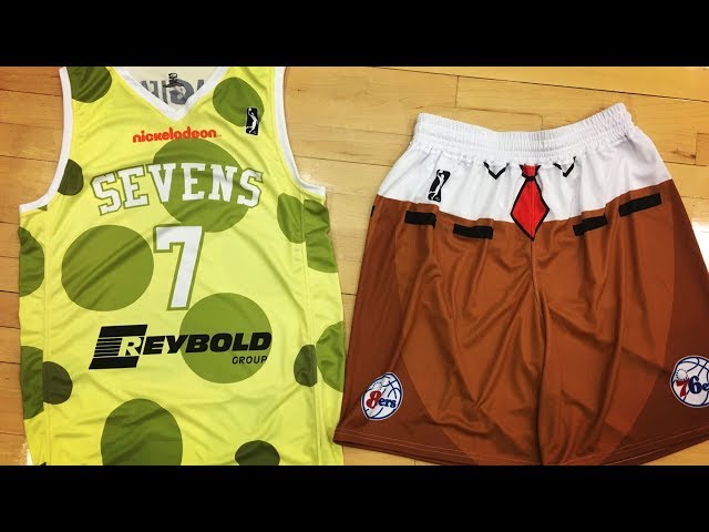 Pro Basketball Team Unveils SpongeBob Uniforms 