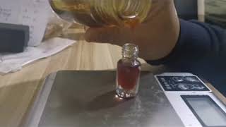 海南沉香عطر عود هاينان I'm preparing samples of oud oil for customers to customer in UAE and KUWAIT.
