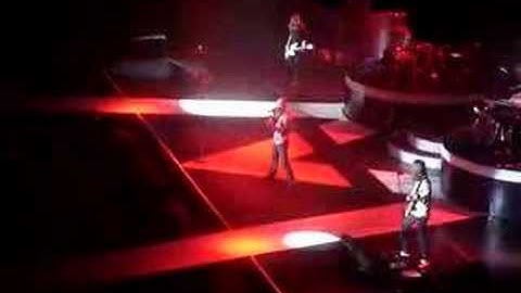 Maroon 5 - Wake Up Call
