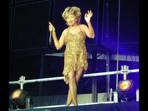 Tina Live At Philadelphia 2000 24/7 Tour Whats Love Got To Do With It Live