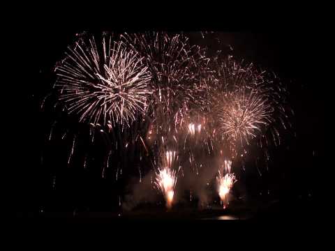 伊勢神宮奉納全国花火大会 大会提供ワイドスターマイン 2010.07.17