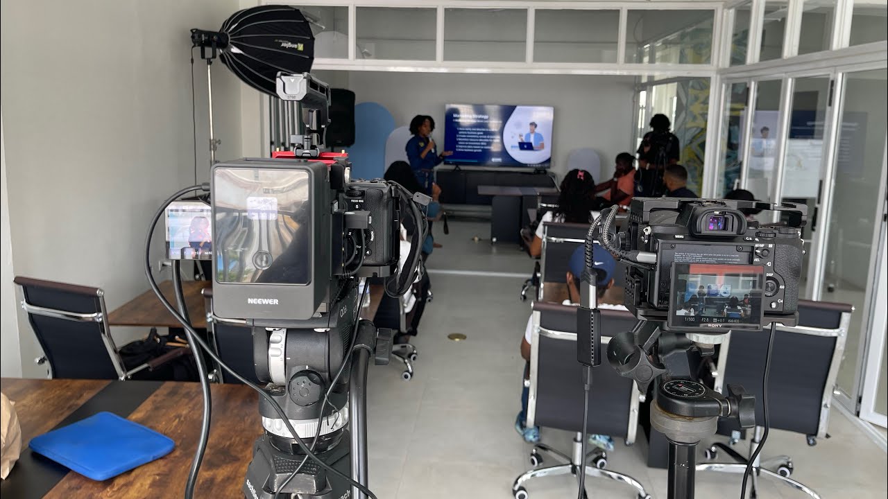 Behind the scenes Highlight, production setup. 