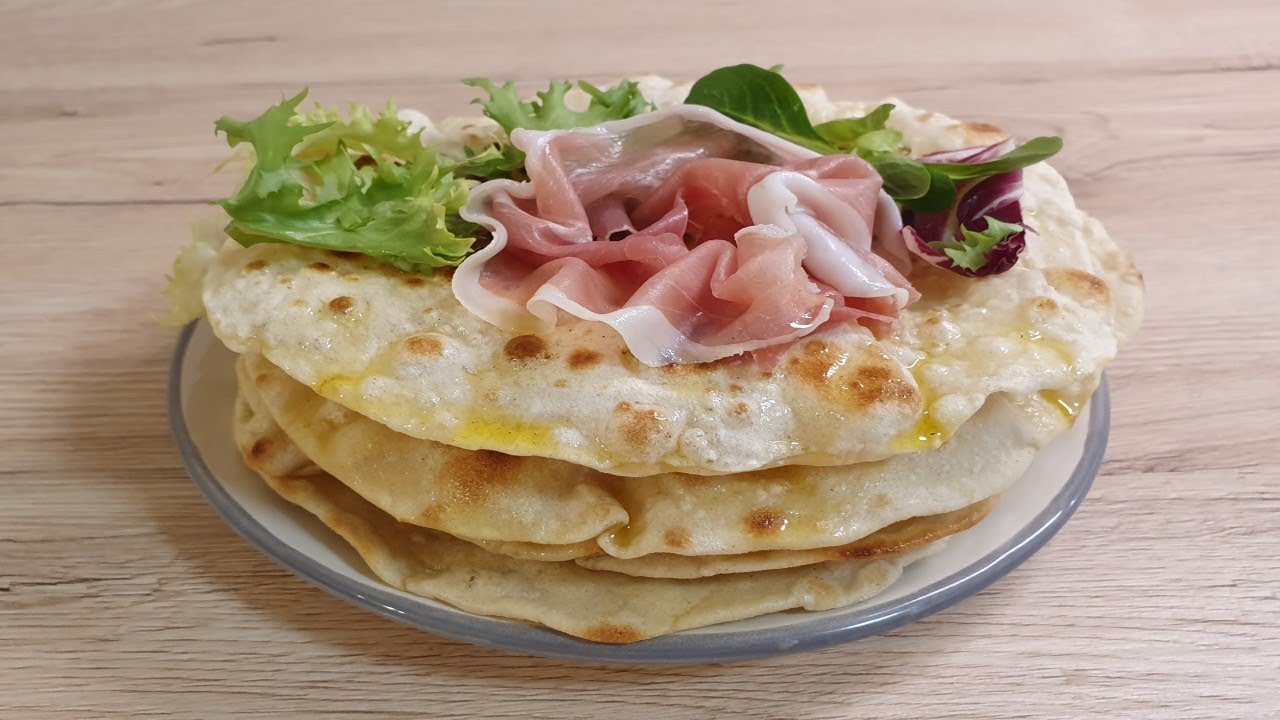 Flat pan for cooking piadina, crepes or tortillas