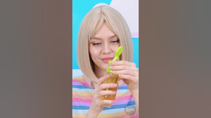 A cool gadget for moms to use to spoon-feed their babies💕#funny #comedy #foodhacks