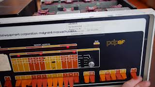 DEC PDP-8/F Video Demonstration - Simple Binary Counting Program