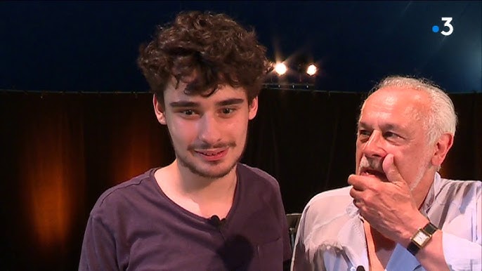 À Gradignan, Francis Perrin joue Molière avec son fils Louis, atteint  d'autisme - YouTube
