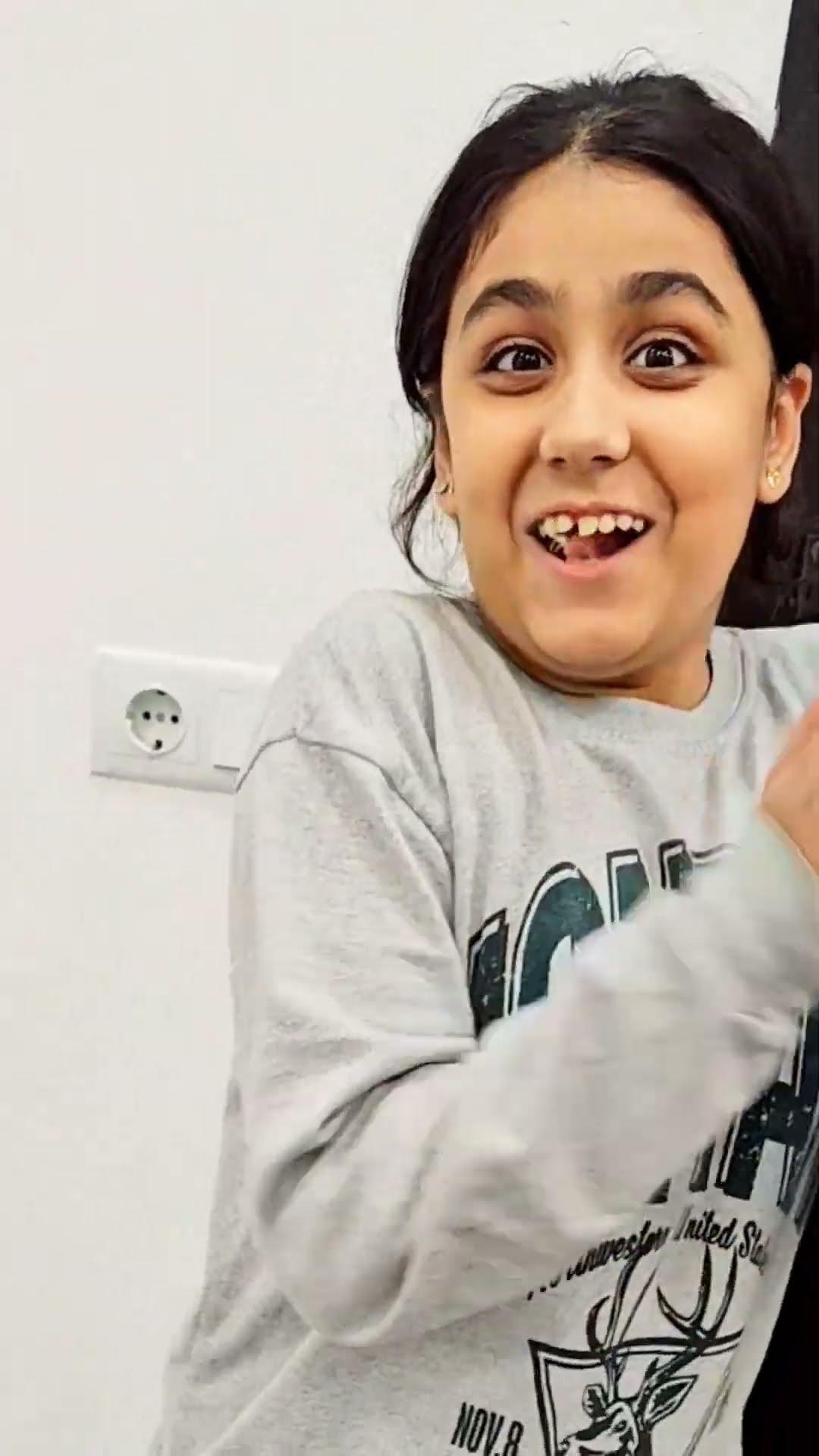 جبنا كراسي جديدة لهيلين وهيفي