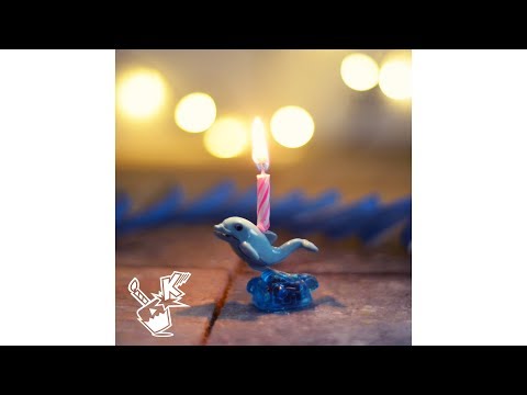 happy-birthday-dolphin-|-traditional-happy-birthday-song-|-konradulations