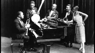 Video thumbnail of "Louis Armstrong and His Hot Five - Lonesome Blues (1926)"