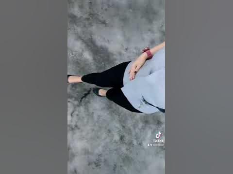 SHE DANCE LIKE SHAKIRA - YouTube