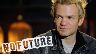 Deryck Whibley reveals Sum 41 wrote &#39;13 Voices&#39; chronologically — from hospital to tour | No Future