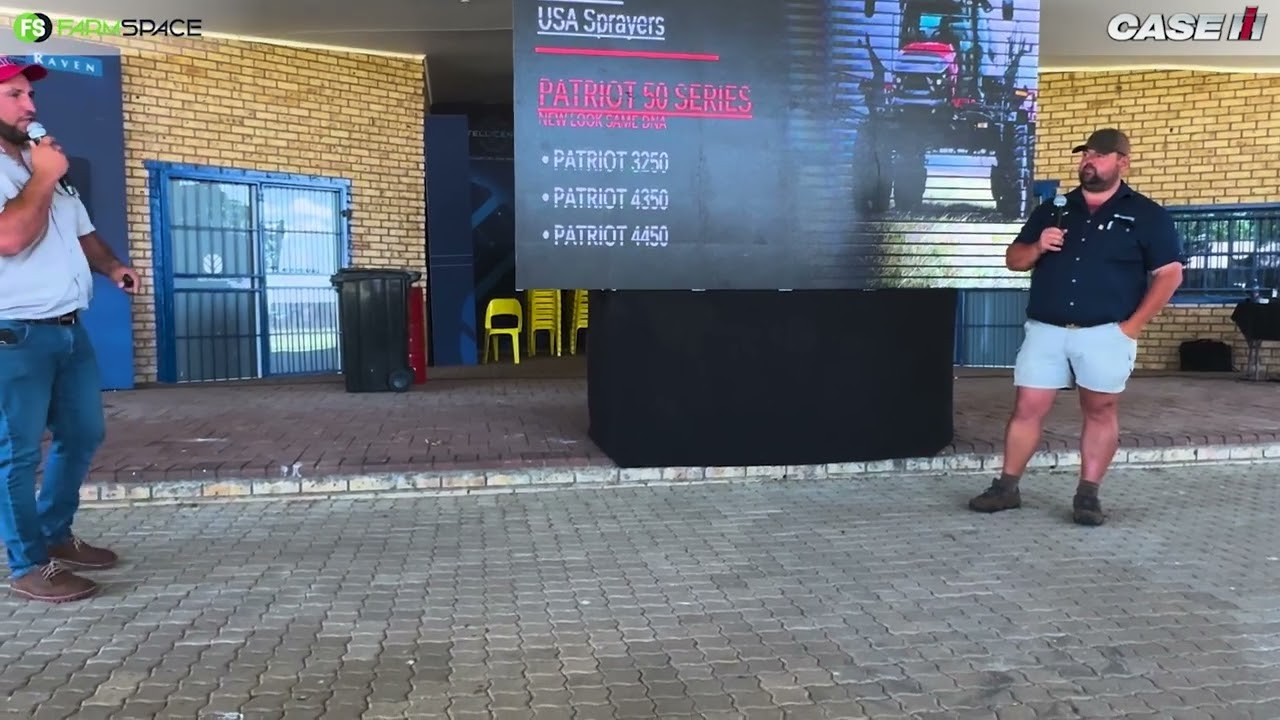 Ons begin by die voorkant van die Case IH hoogloopspuit.