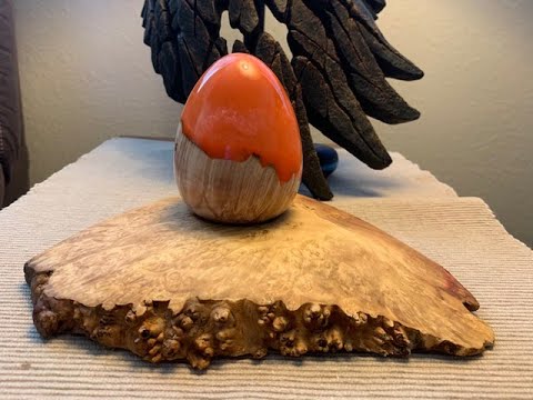 Woodturning-An Egg for