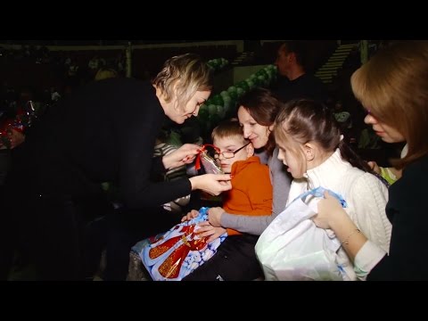 Цирковое представление и подарки для детей-инвалидов. Благотворительный марафон "Талисман надежды"