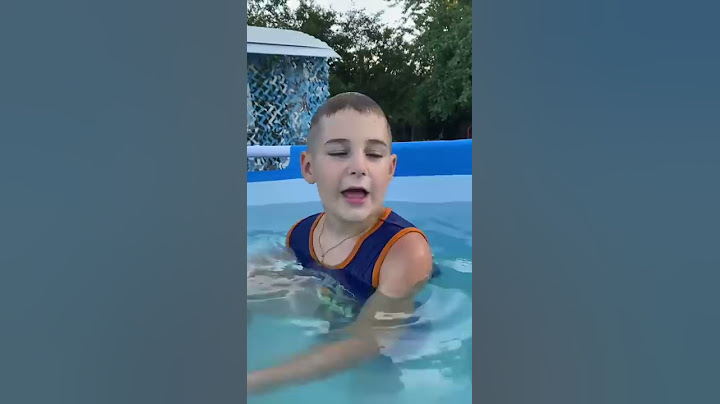 ТРЮКИ В БАССЕЙНЕ