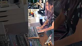 Celebrity Sampling this cool modular synth performance by @sarahbellereid and jamming with it ! Net Worth