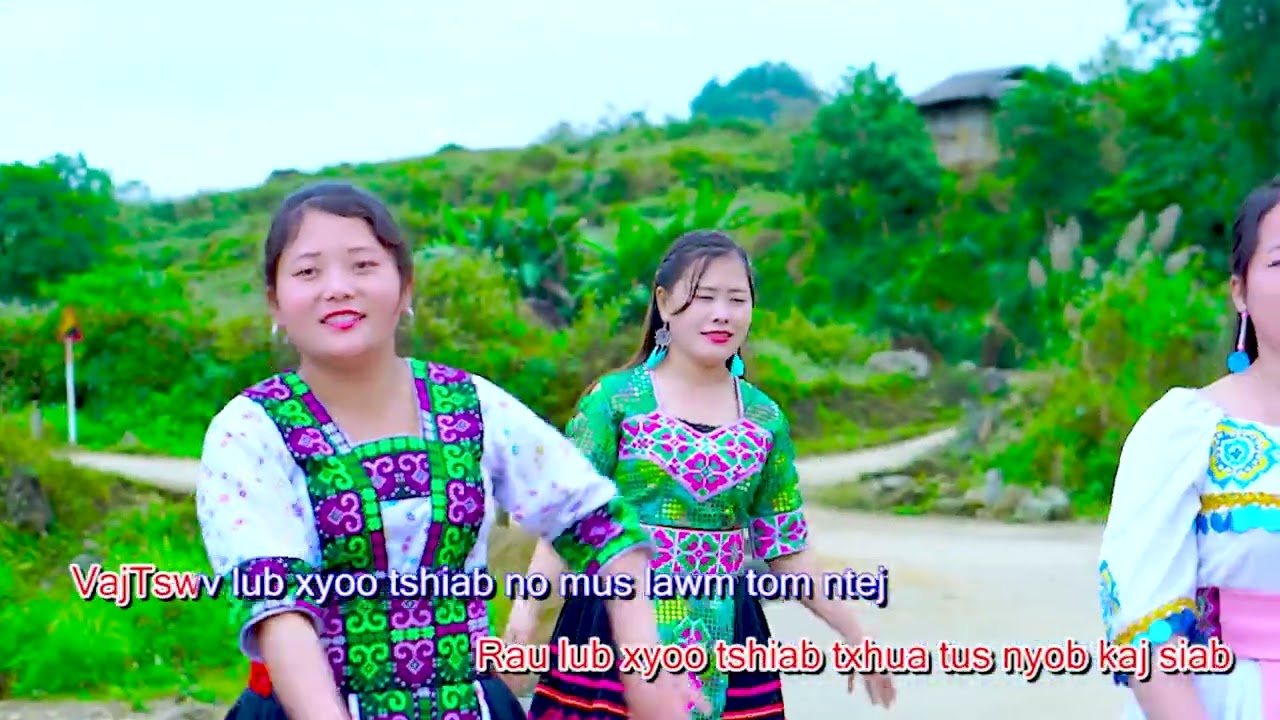 Ua VajTswv tsaug xyoo tshiab tawm tuaj// Hu N xejyig lauj// nkauj ntseeg tawm tshiab