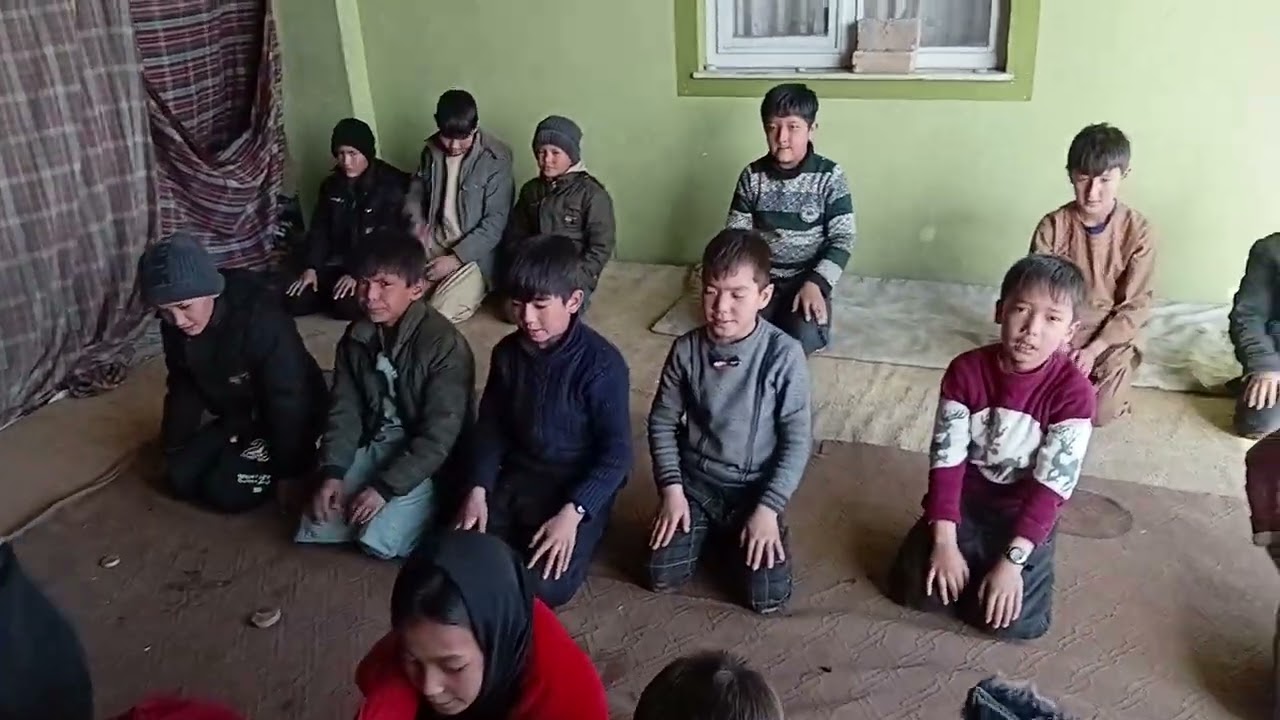  نماز به نونهالان قرآنی مرکز آموزشی علوم قرآنی مسجد و حسینیه‌ بقیة‌الله‌ دایمیرداد علیاآموزش