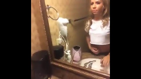 Vine And this is how girls mark their territory