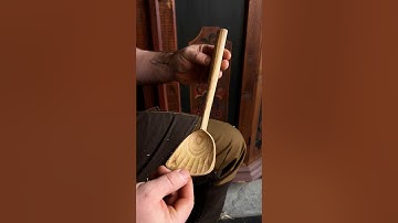 The woodgrain is insane 👀 #asmr #spooncarving #spoon #woodworking #handmade