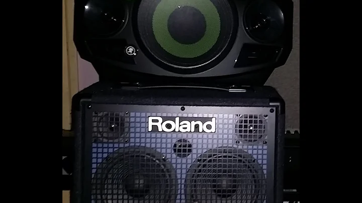 Mackie Freeplay vs Roland KC-110