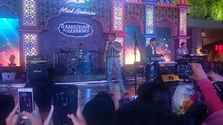 Payung Teduh - Akad (Cover Marion Jola Idol) Live Show SUMMARECON MALL BEKASI