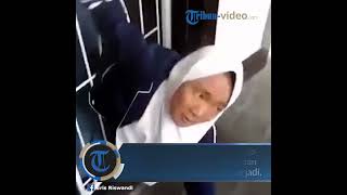 Video Viral Siswi SMA Tersangkut di Celah Pintu Tralis: Ora Isoh, Eh Eh Tolong!