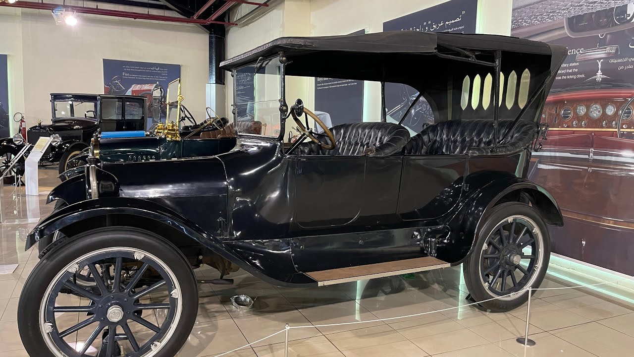 Classic car museum - Rolls royce, bentley, range rover, mercedes, land rover, ford - UAE