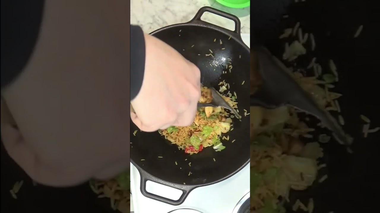 Lodge Cast Iron Mini Wok Review  Making No-Slime Stir Fried Okra