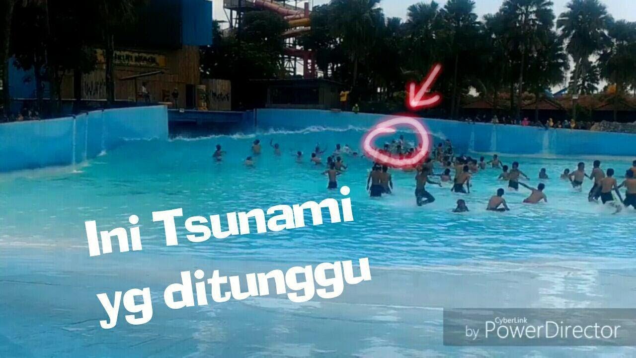 Nungguin Tsunami Dahsyat Di Malang Hawai Waterpark Youtube