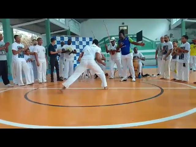 BRASIL MENCIONADO?! Nagatoro mandando ver na capoeira!